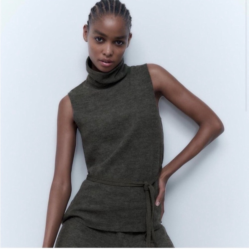 Zara Dark Gray Sleeveless Tank Top